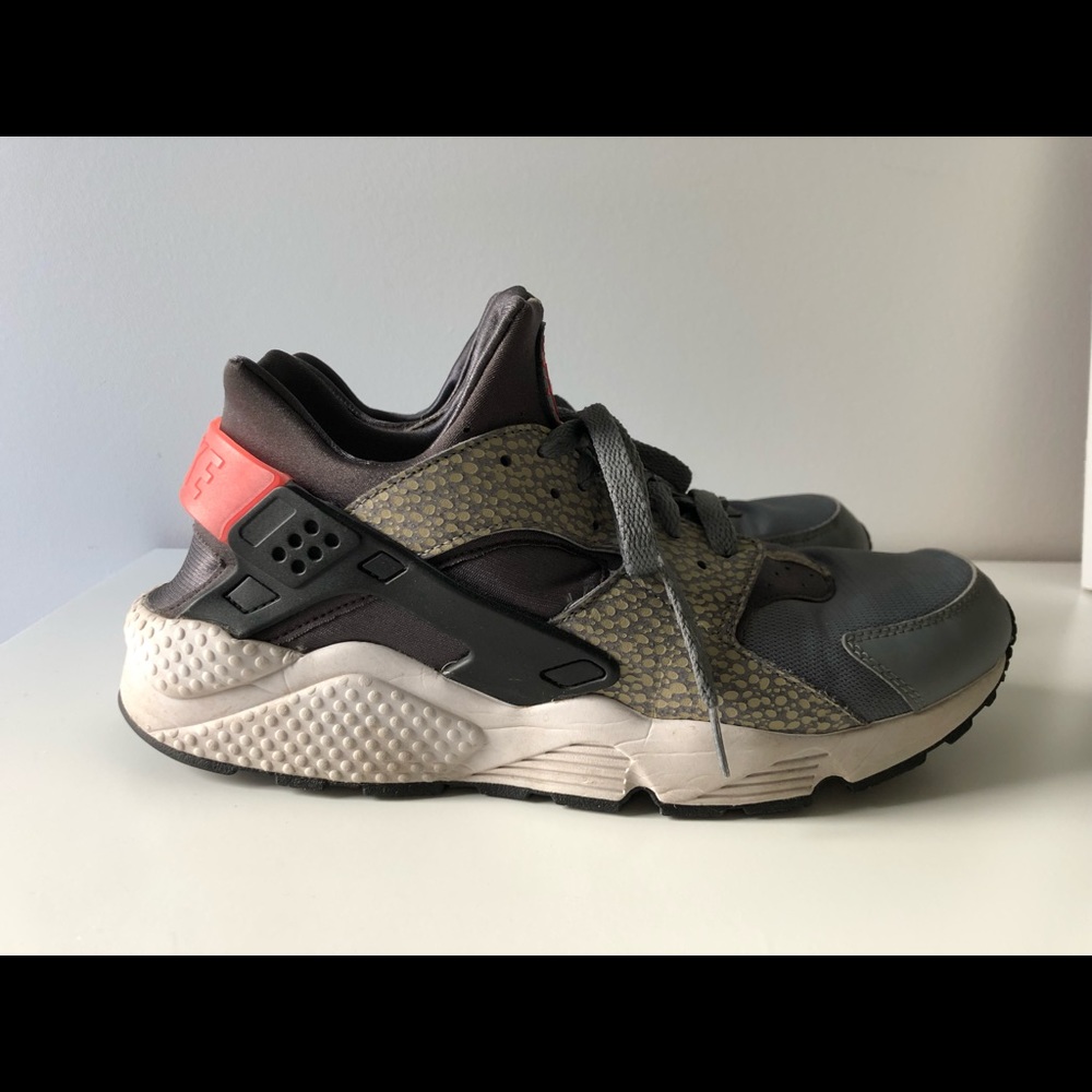 Nike Huarache Safari Sneakers